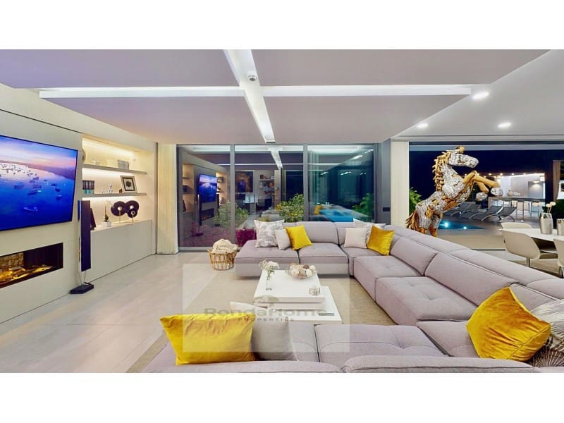 4 sypialnia Willa do wynajęcia w Mijas z basenem garażem - 8 900 € (Ref: 9359843)