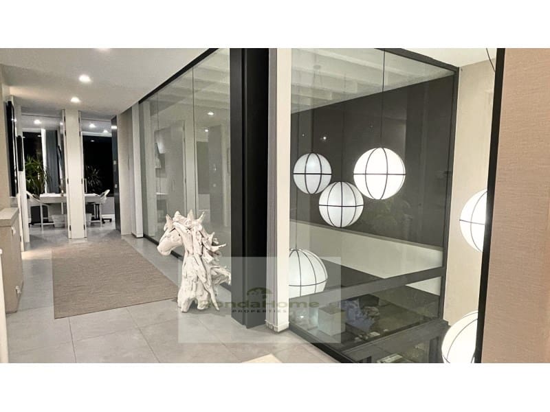 4 sypialnia Willa do wynajęcia w Mijas z basenem garażem - 8 900 € (Ref: 9359843)