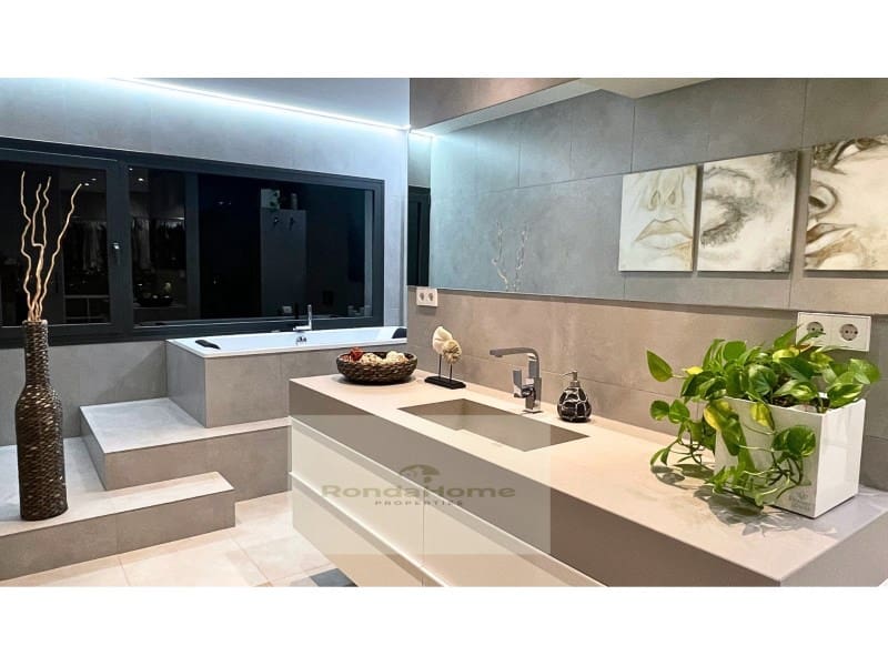 4 sypialnia Willa do wynajęcia w Mijas z basenem garażem - 8 900 € (Ref: 9359843)