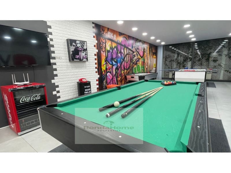 4 sypialnia Willa do wynajęcia w Mijas z basenem garażem - 8 900 € (Ref: 9359843)