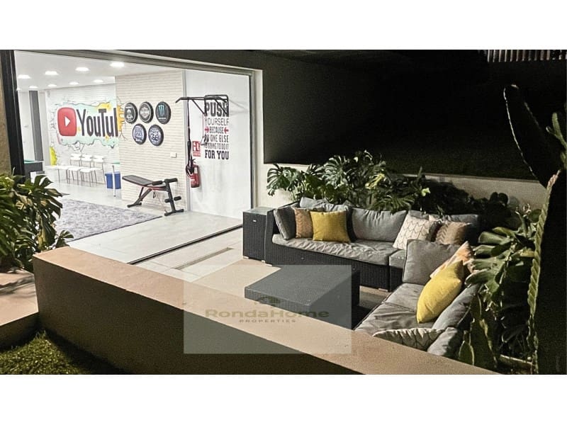 4 sypialnia Willa do wynajęcia w Mijas z basenem garażem - 8 900 € (Ref: 9359843)