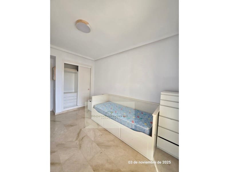 2 sovrum Lägenhet att hyra i Torrequebrada med pool garage - 1 500 € (Ref: 9375472)