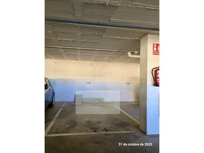 2 sovrum Lägenhet att hyra i Torrequebrada med pool garage - 1 500 € (Ref: 9375472)