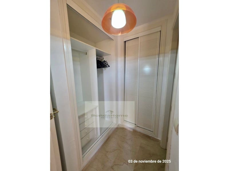 2 sovrum Lägenhet att hyra i Torrequebrada med pool garage - 1 500 € (Ref: 9375472)