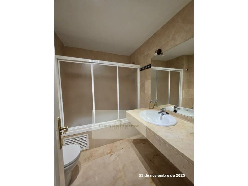 2 sovrum Lägenhet att hyra i Torrequebrada med pool garage - 1 500 € (Ref: 9375472)