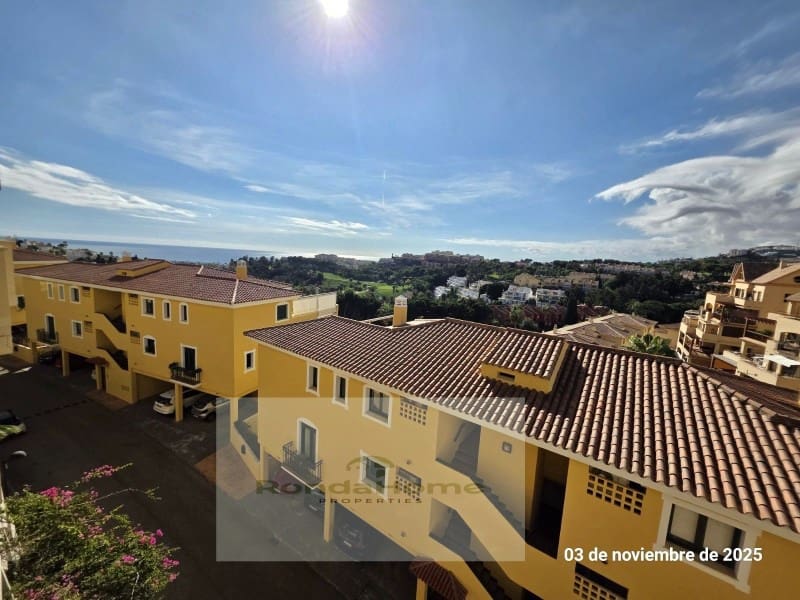 2 sovrum Lägenhet att hyra i Torrequebrada med pool garage - 1 500 € (Ref: 9375472)