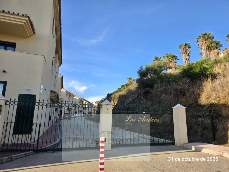 2 sovrum Lägenhet att hyra i Torrequebrada med pool garage - 1 500 € (Ref: 9375472)