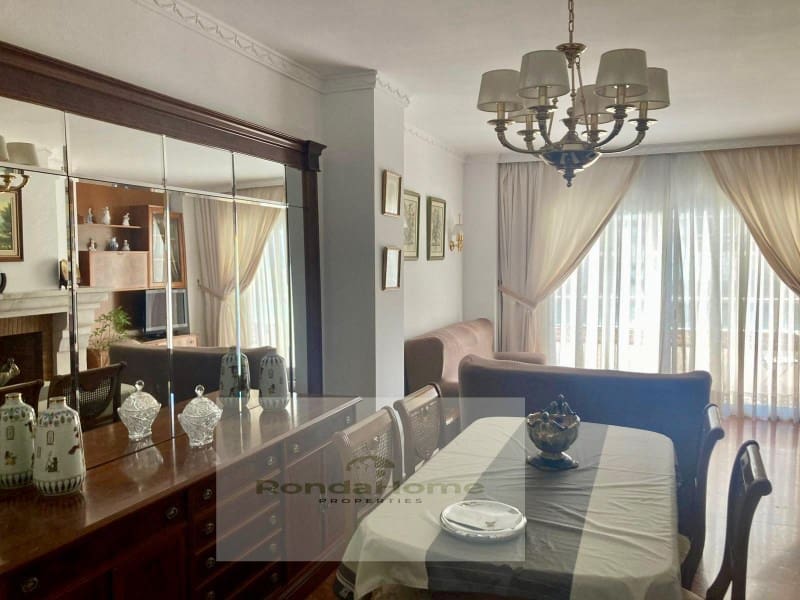 2 bedroom Flat for rent in Torremolinos with garage - € 1,600 (Ref: 9375473)