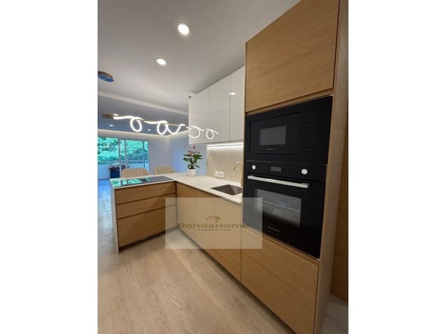 3 makuuhuone Asunto myytävänä paikassa Centro ciudad, Fuengirola mukana 
autotalli - 398 000 € (Ref: 9383316)