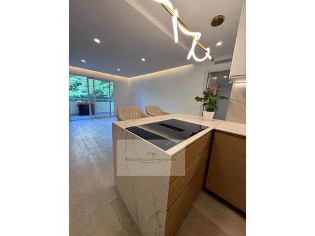 3 makuuhuone Asunto myytävänä paikassa Centro ciudad, Fuengirola mukana 
autotalli - 398 000 € (Ref: 9383316)