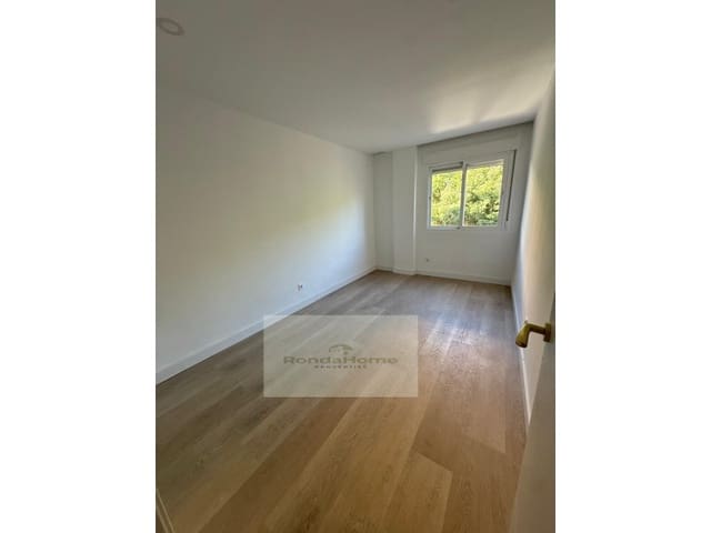 3 makuuhuone Asunto myytävänä paikassa Centro ciudad, Fuengirola mukana 
autotalli - 398 000 € (Ref: 9383316)