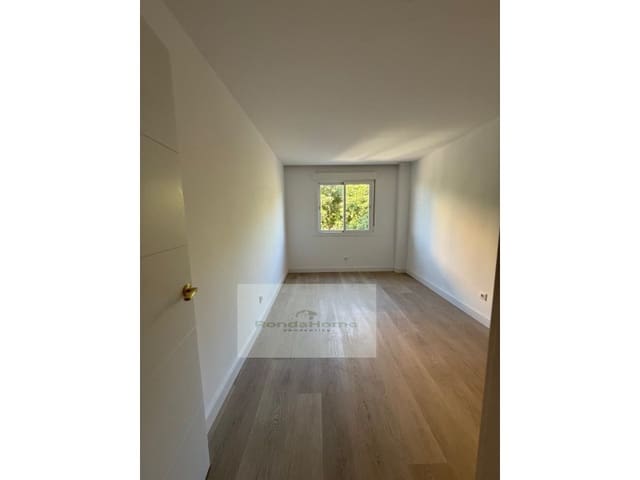 3 makuuhuone Asunto myytävänä paikassa Centro ciudad, Fuengirola mukana 
autotalli - 398 000 € (Ref: 9383316)