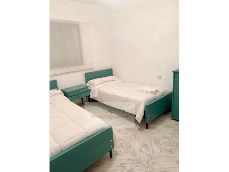 Townhouse for sale in Ronda - € 128,000 (Ref: 9386173)