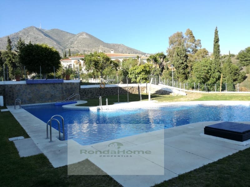 2 bedroom Flat for rent in Benalmadena with garage - € 1,300 (Ref: 9400832)