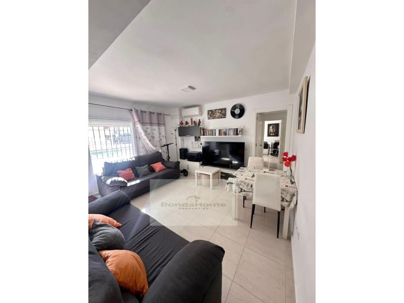 2 soveværelse Lejlighed til salg i Fuengirola med garage - € 299.000 (Ref: 9400833)