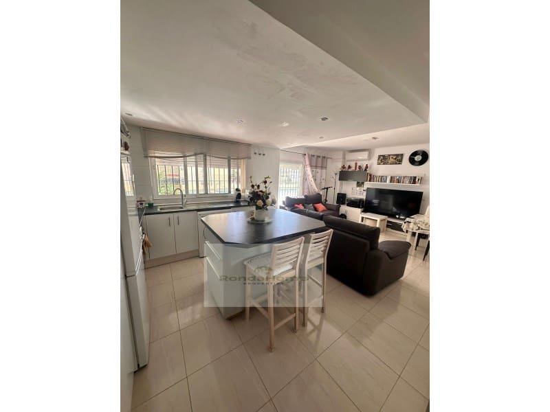 2 soveværelse Lejlighed til salg i Fuengirola med garage - € 299.000 (Ref: 9400833)