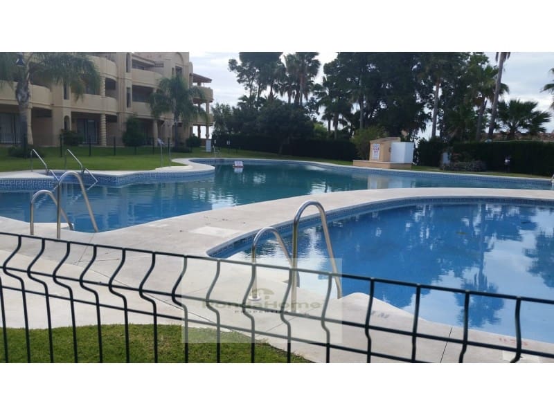 4 makuuhuone Asunto myytävänä paikassa Calahonda mukana uima-altaan 
autotalli - 419 000 € (Ref: 9411285)