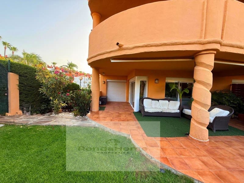 4 makuuhuone Asunto myytävänä paikassa Calahonda mukana uima-altaan 
autotalli - 419 000 € (Ref: 9411285)