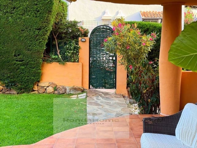 4 chambre Appartement à vendre à Calahonda, Mijas avec piscine garage - 419 000 € (Ref: 9411285)