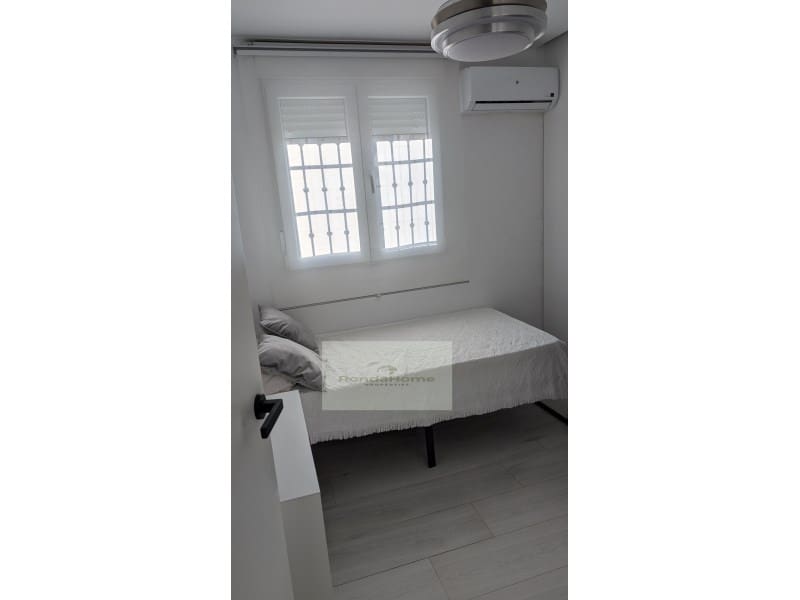 Piso de 4 habitaciones en Torremolinos en venta con garaje - 400.000 € (Ref: 9411286)