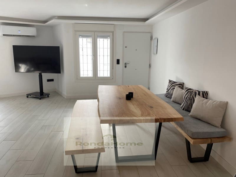 Piso de 4 habitaciones en Torremolinos en venta con garaje - 400.000 € (Ref: 9411286)