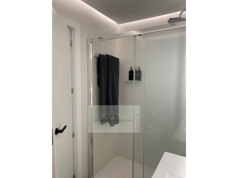 Piso de 4 habitaciones en Torremolinos en venta con garaje - 400.000 € (Ref: 9411286)