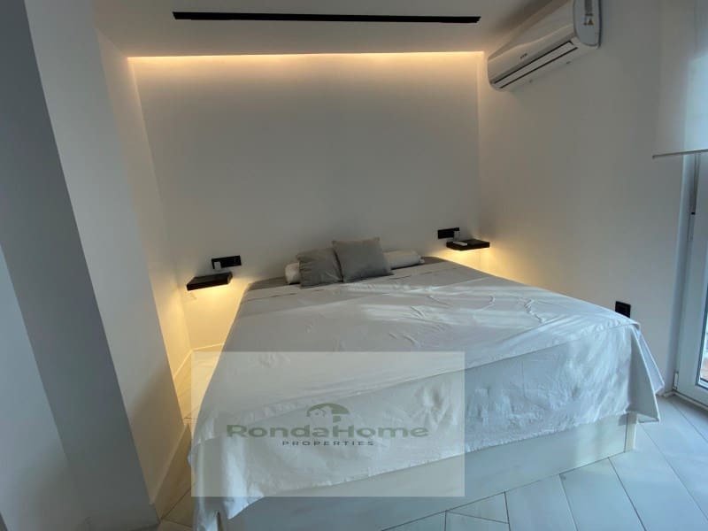 Piso de 4 habitaciones en Torremolinos en venta con garaje - 400.000 € (Ref: 9411286)