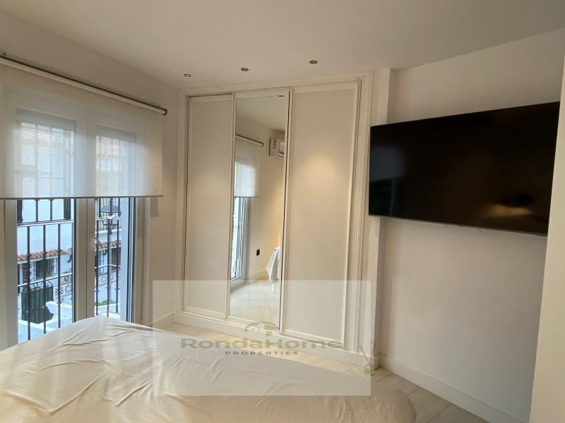 Piso de 4 habitaciones en Torremolinos en venta con garaje - 400.000 € (Ref: 9411286)