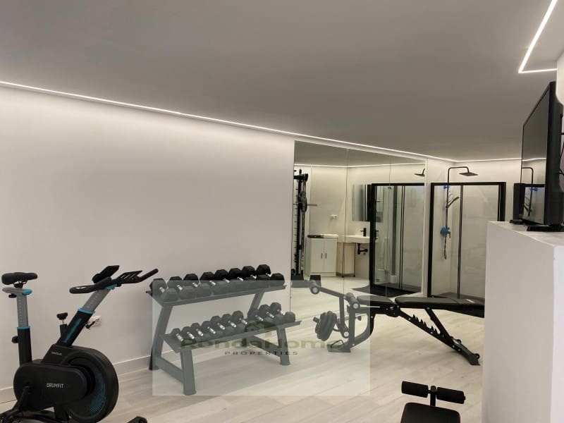 Piso de 4 habitaciones en Torremolinos en venta con garaje - 400.000 € (Ref: 9411286)