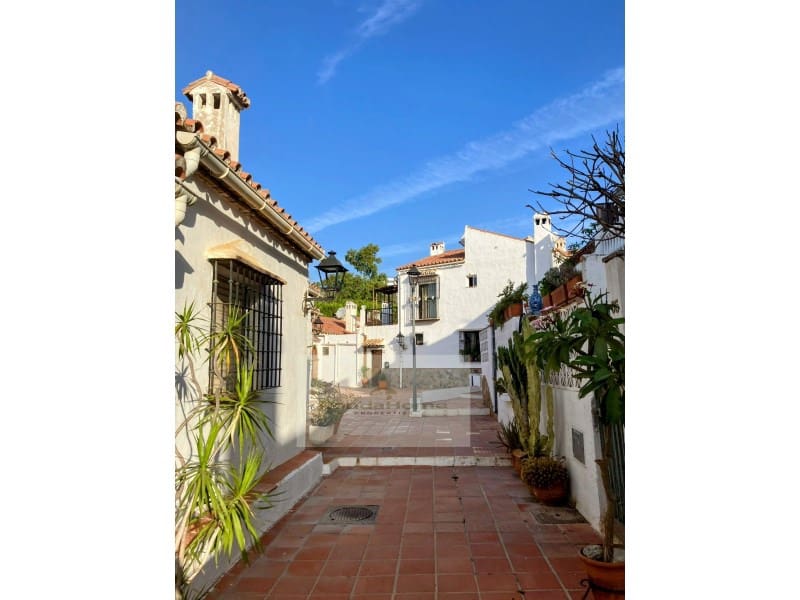 Piso de 4 habitaciones en Torremolinos en venta con garaje - 400.000 € (Ref: 9411286)