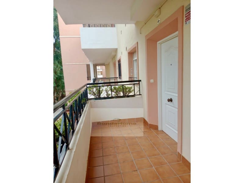 2 bedroom Flat for sale in Nueva Andalucia with garage - € 430,000 (Ref: 9411287)