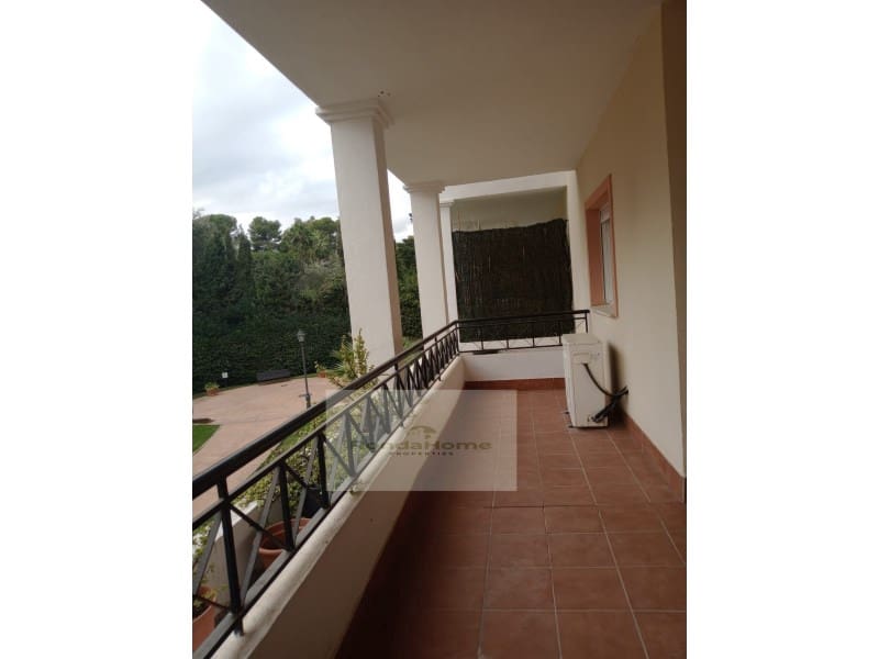 2 bedroom Flat for sale in Nueva Andalucia with garage - € 430,000 (Ref: 9411287)