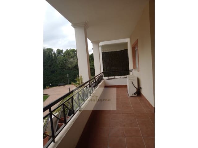 2 bedroom Flat for sale in Los Naranjos, Marbella with garage - € 430,000 (Ref: 9411287)