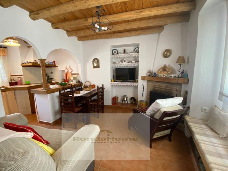 2 bedroom Townhouse for sale in Jubrique - € 90,000 (Ref: 9414416)