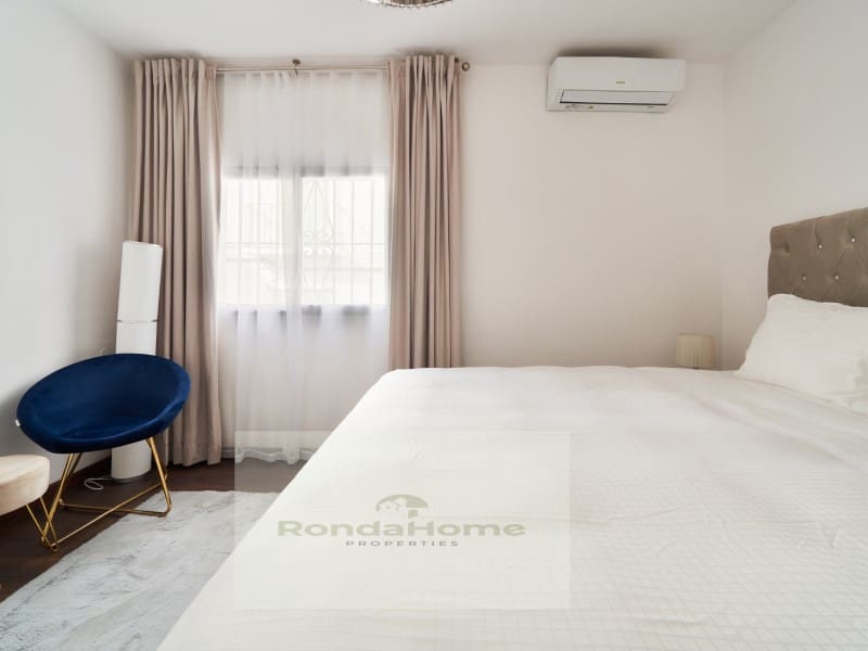 4 soverom Hus til salgs i Marbella med garasje - € 545 000 (Ref: 9420004)