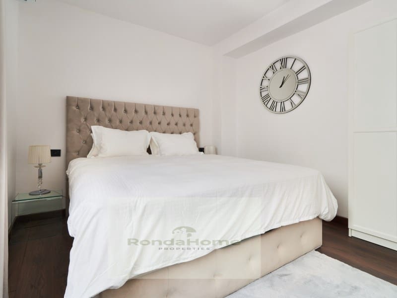 4 soverom Hus til salgs i Marbella med garasje - € 545 000 (Ref: 9420004)