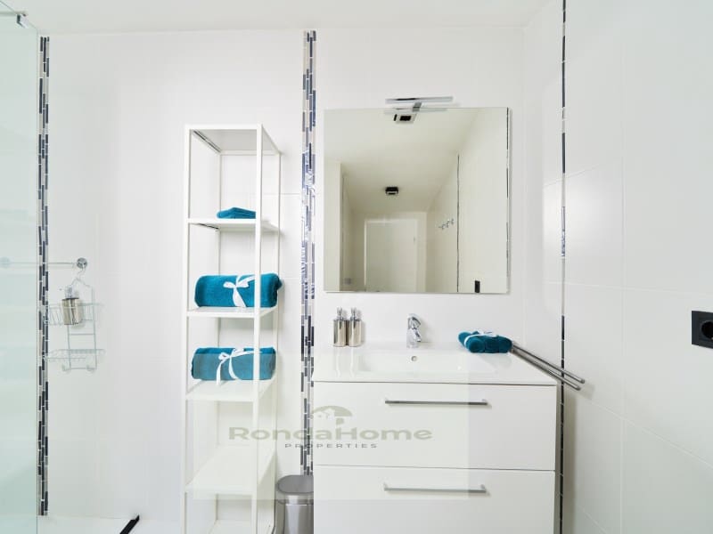 4 soverom Hus til salgs i Marbella med garasje - € 545 000 (Ref: 9420004)