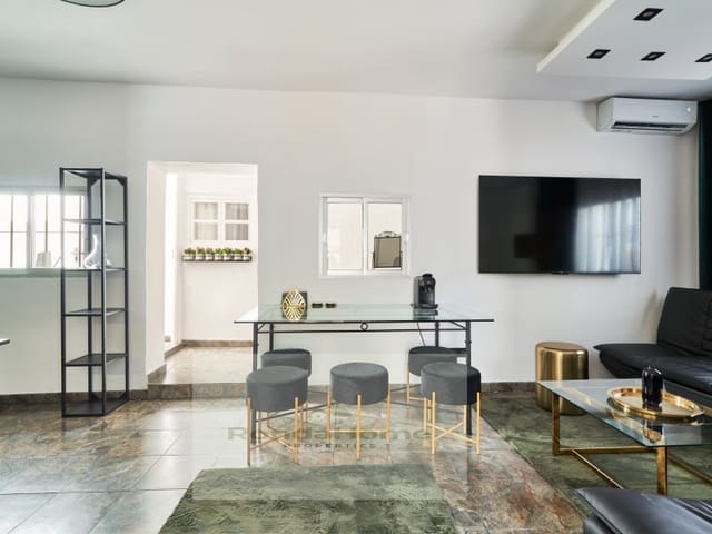 4 sypialnia Dom na sprzedaż w Casco Antiguo, Marbella z garażem - 545 000 € (Ref: 9420004)