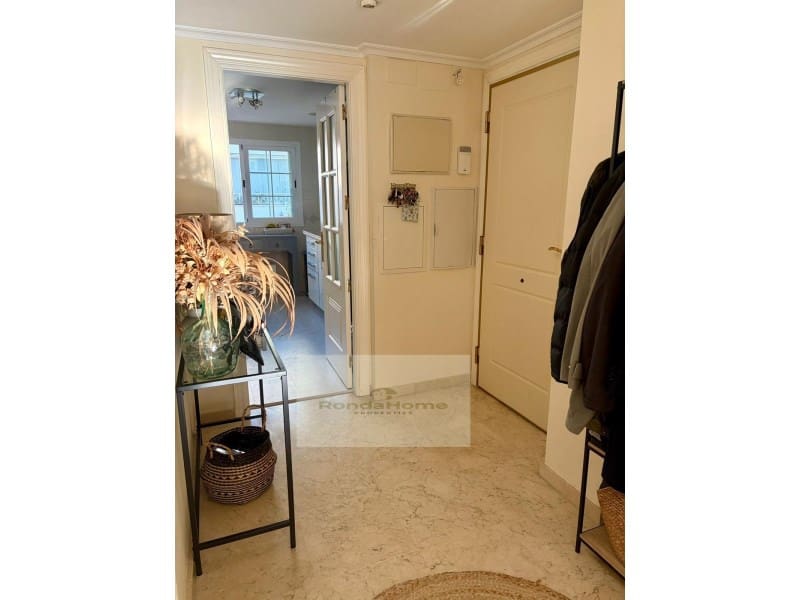 2 sypialnia Mieszkanie na sprzedaż w Marbella z garażem - 395 000 € (Ref: 9420005)