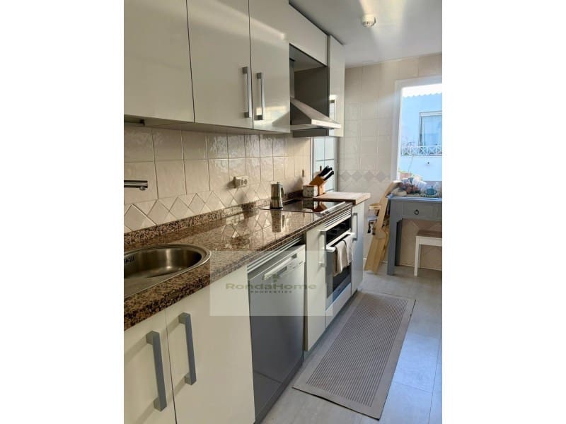 2 sypialnia Mieszkanie na sprzedaż w Marbella z garażem - 395 000 € (Ref: 9420005)