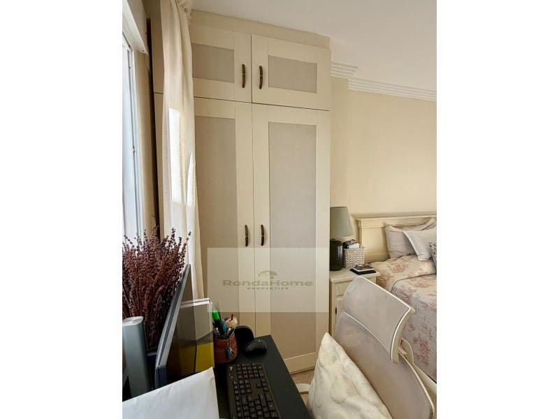 2 sypialnia Mieszkanie na sprzedaż w Marbella z garażem - 395 000 € (Ref: 9420005)