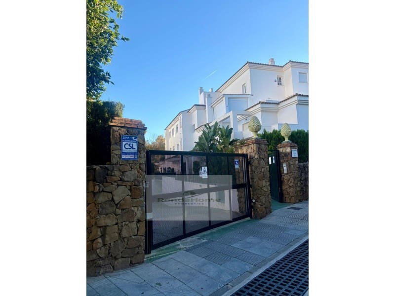 2 sypialnia Mieszkanie na sprzedaż w Marbella z garażem - 395 000 € (Ref: 9420005)