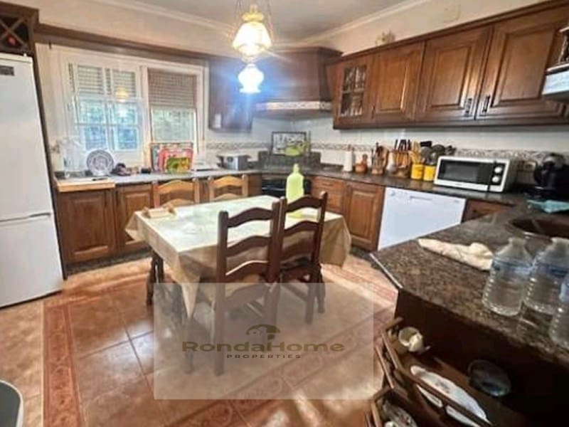 5 bedroom Finca/Country House for sale in Ronda with garage - € 410,000 (Ref: 9420009)