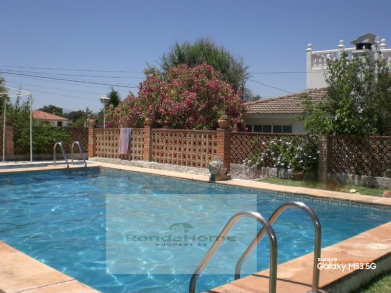 5 bedroom Finca/Country House for sale in Ronda with garage - € 410,000 (Ref: 9420009)