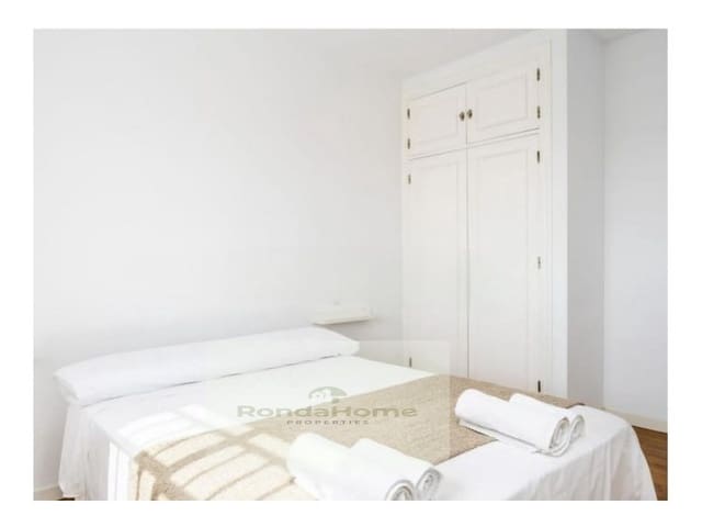 5 soverom Villa til salgs i Villamartín med svømmebasseng garasje - € 290 000 (Ref: 9424496)