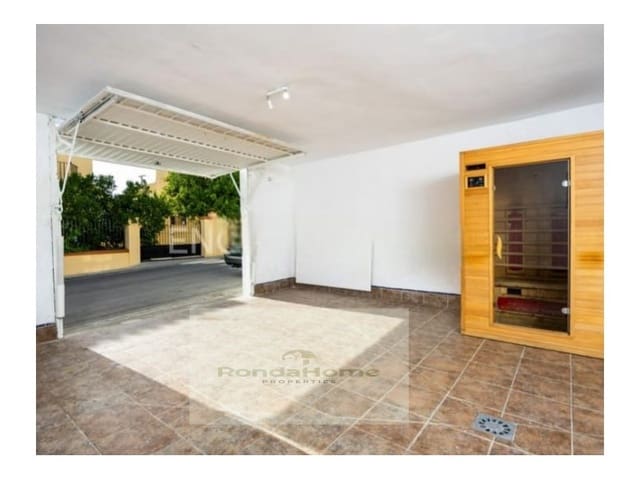 5 soverom Villa til salgs i Villamartín med svømmebasseng garasje - € 290 000 (Ref: 9424496)