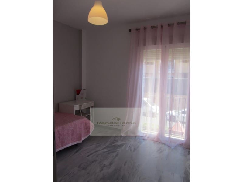 3 soveværelse Lejlighed til leje i Riviera del Sol med garage - € 1.400 (Ref: 9449641)