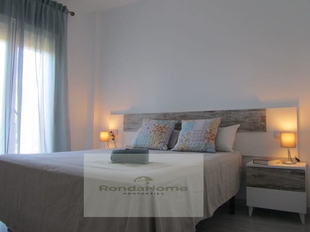 Appartement de 3 chambres à louer à Riviera del Sol, Mijas - 1 400 € (Ref: 9449641)