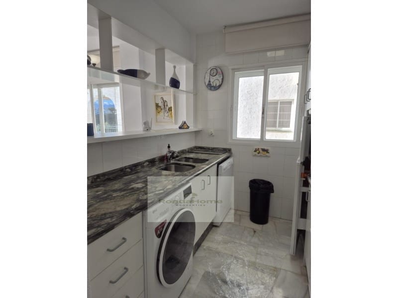 2 soveværelse Lejlighed til leje i Calahonda med garage - € 1.300 (Ref: 9449642)