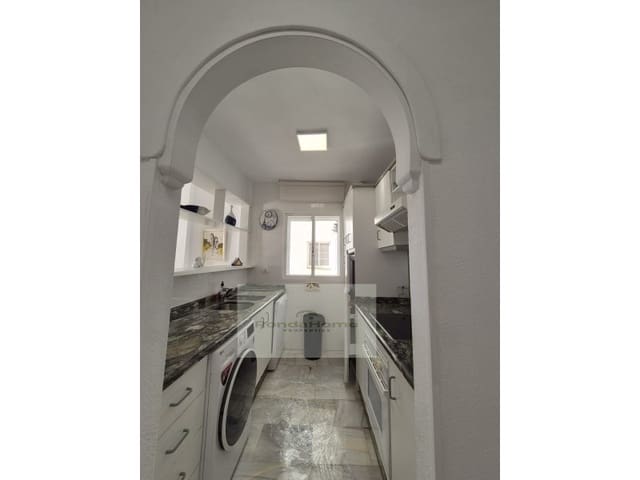 2 soveværelse Lejlighed til leje i Calahonda, Mijas med garage - € 1.300 (Ref: 9449642)